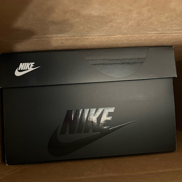 Nike Air Foamposite Royal (2024) - Picture 9 of 12